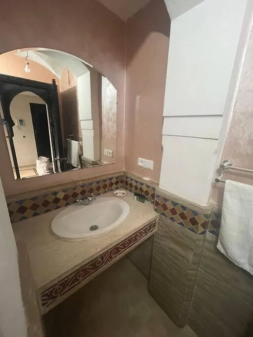 Superbe Appartement En Plein Centre A Gueliz 马拉喀什 摩洛哥